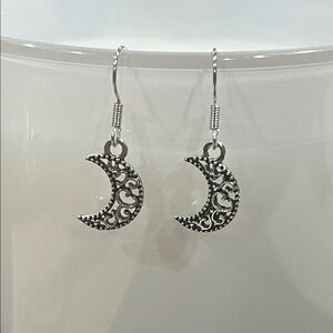 Elegant Silver Crescent Moon Earrings